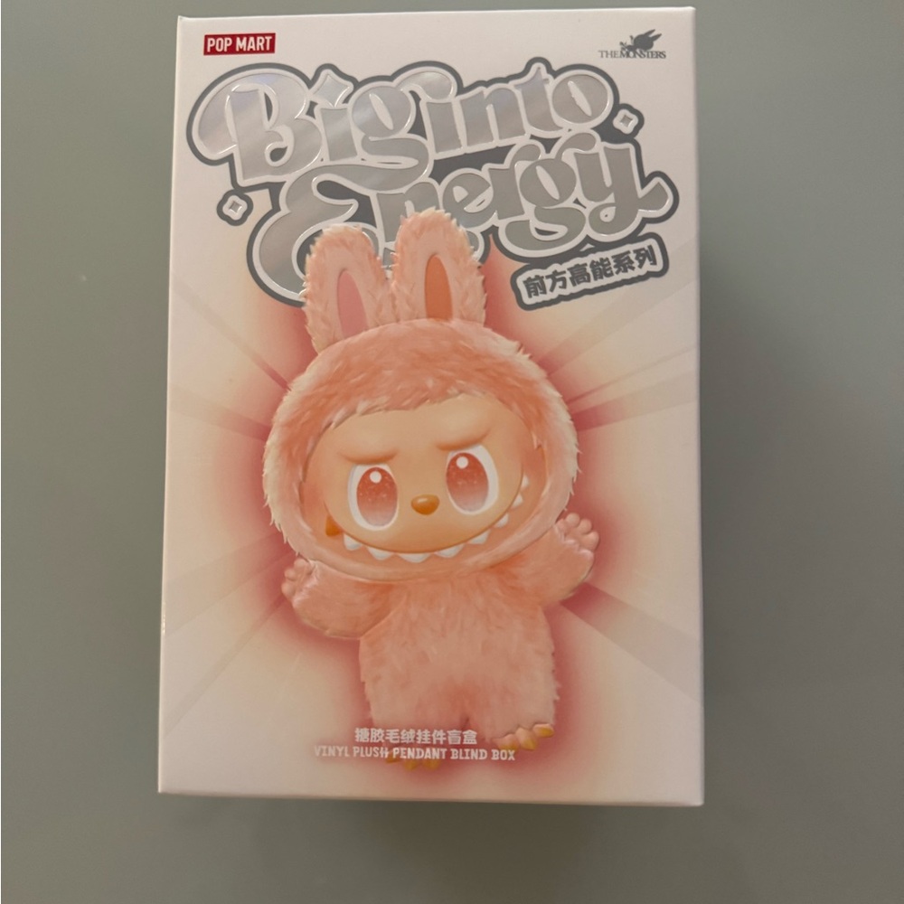 💜 Unopened Authentic Labubu Big Into Energy Monsters Luck - Picture 2 of 3
